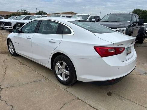 Used 2024 Chevrolet Malibu LT FWD image 3