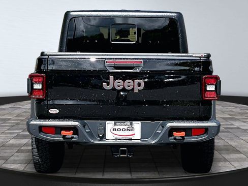 Used 2024 Jeep Gladiator Mojave w/ Safety Group AWD/4WD image 4