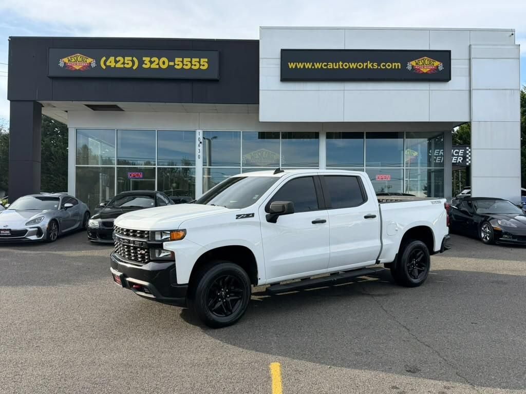 Used 2019 Chevrolet Silverado 1500 Custom Trail Boss w/ Custom Convenience Package AWD/4WD image 2