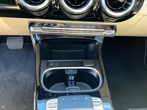 Certified 2020 Mercedes-Benz CLA 250 4MATIC image 17