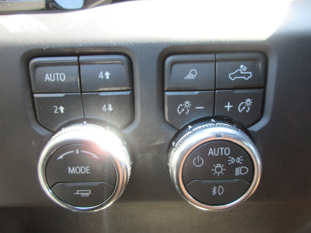 New 2026 GMC Sierra 1500 AT4 w/ AT4 Premium Package AWD/4WD image 19