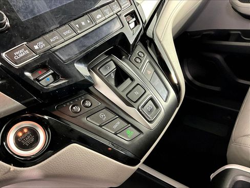 Used 2018 Honda Odyssey Elite image 14