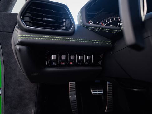 Used 2023 Lamborghini Huracan Tecnica image 38