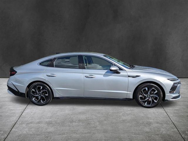 Used 2024 Hyundai Sonata SEL FWD image 4