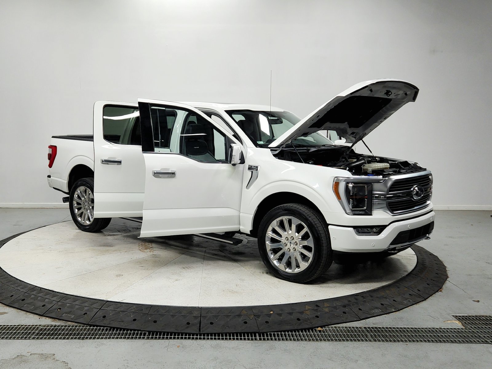 Used 2021 Ford F150 Limited AWD/4WD image 10