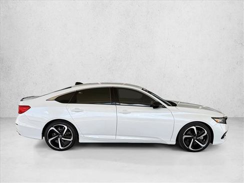 Used 2022 Honda Accord Sport image 4