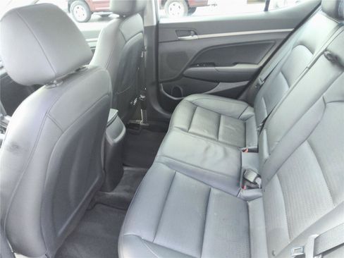 Used 2017 Hyundai Elantra Limited w/ Limited Tech Package 04 FWD image 21