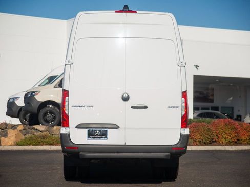 New 2025 Mercedes-Benz Sprinter 4500 image 4