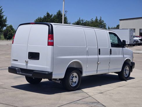 New 2025 Chevrolet Express 2500 w/ Driver Convenience Package RWD image 4