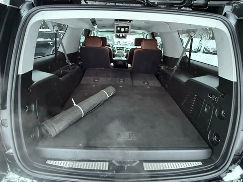 Used 2020 Chevrolet Suburban Premier w/ Premier Plus Edition image 33