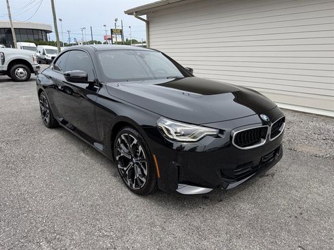 Used 2026 BMW 230i xDrive Coupe w/ Premium Package AWD/4WD image 3