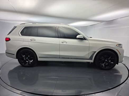 Used 2022 BMW X7 xDrive40i w/ Premium Package AWD/4WD image 3