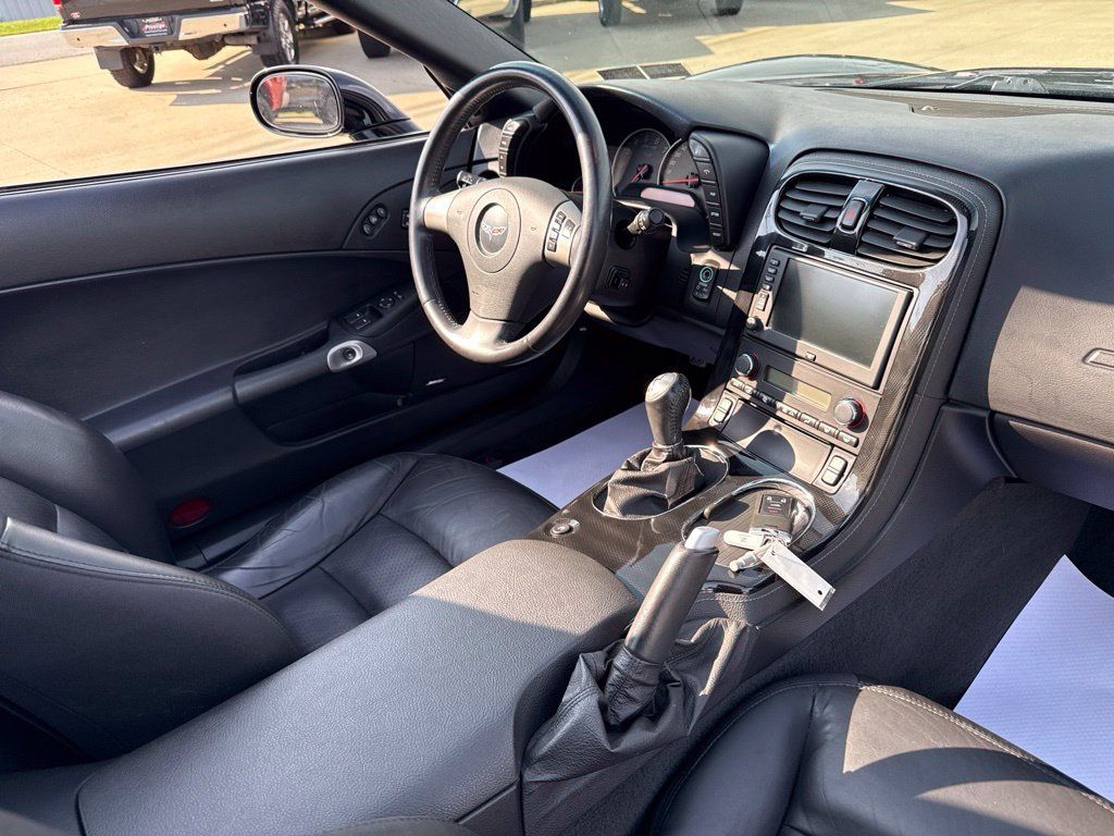 Used 2008 Chevrolet Corvette Coupe w/ Preferred Equipment Group RWD image 13