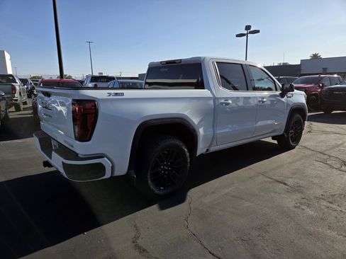 New 2025 GMC Sierra 1500 Elevation image 4