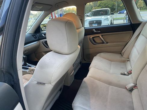 Used 2009 Subaru Outback 2.5i image 12