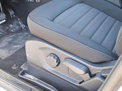 New 2024 Ford Edge SE w/ Black Appearance Package image 4