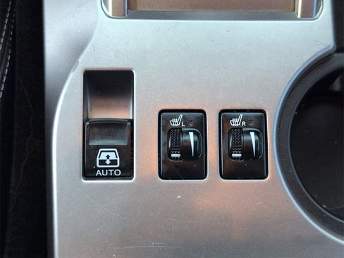 Used 2016 Toyota 4Runner SR5 image 22