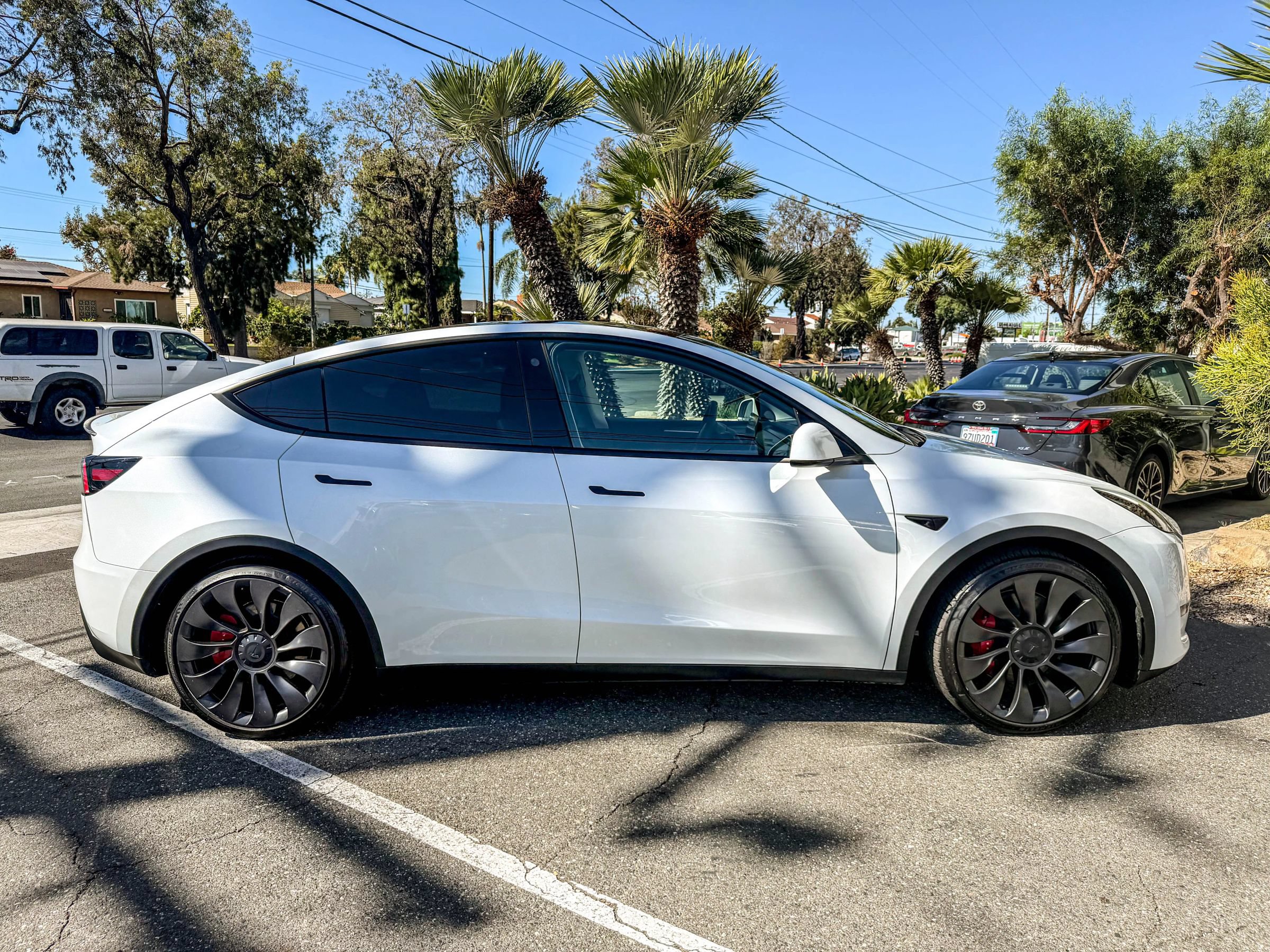 Used 2023 Tesla Model Y Performance AWD/4WD image 15