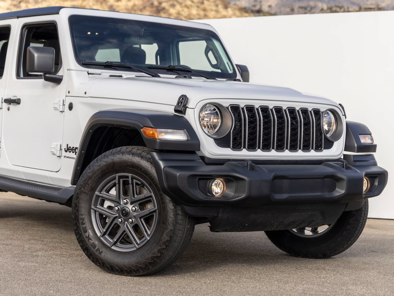 Used 2025 Jeep Wrangler Unlimited Sport AWD/4WD image 8