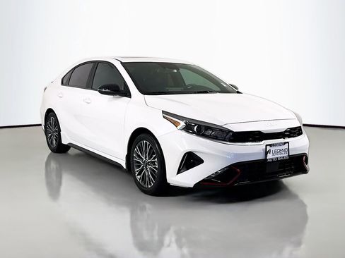 Used 2024 Kia Forte GT-Line w/ GT-Line Premium Package FWD image 3