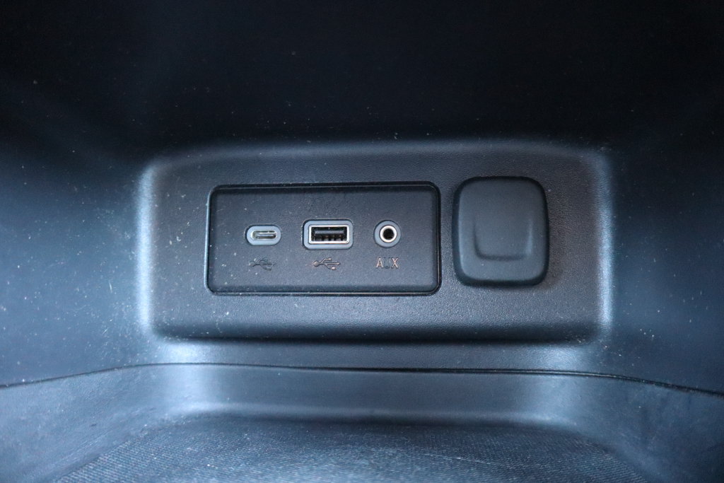 Used 2021 Chevrolet Equinox LT FWD image 17