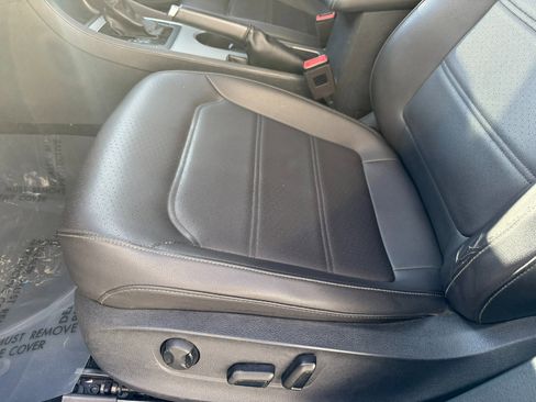 Used 2022 Volkswagen Passat 2.0T SE image 22