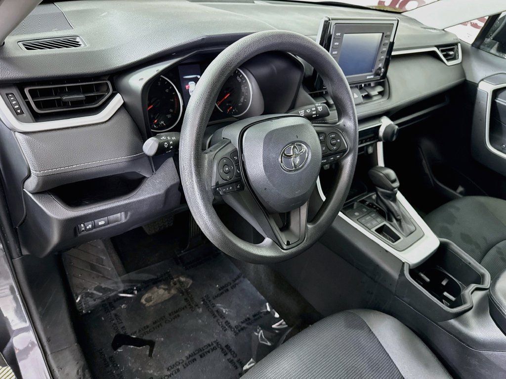 Certified 2022 Toyota RAV4 LE AWD/4WD image 18