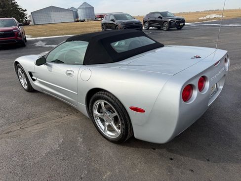 Used 2002 Chevrolet Corvette Convertible w/ Preferred Equipment Group1 image 23