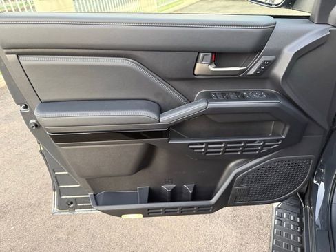 Used 2025 Toyota 4Runner Limited image 20