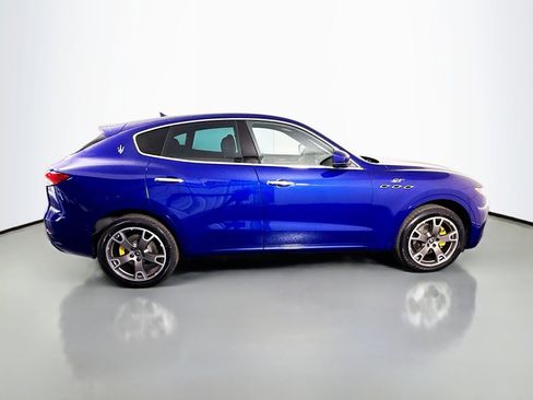 Used 2023 Maserati Levante GT AWD/4WD image 11
