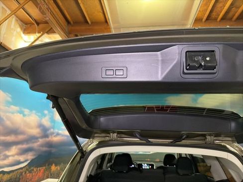 Used 2025 Subaru Ascent Premium AWD/4WD image 41