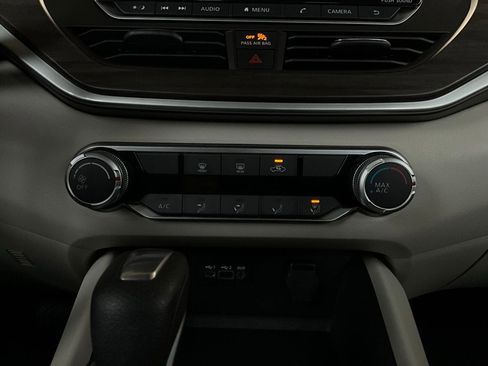 Used 2025 Nissan Altima 2.5 SV image 26