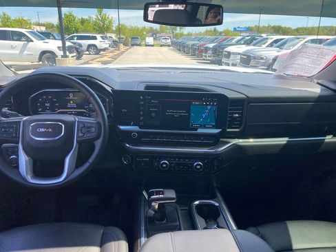 Used 2024 GMC Sierra 1500 SLT w/ SLT Premium Plus Package AWD/4WD image 12