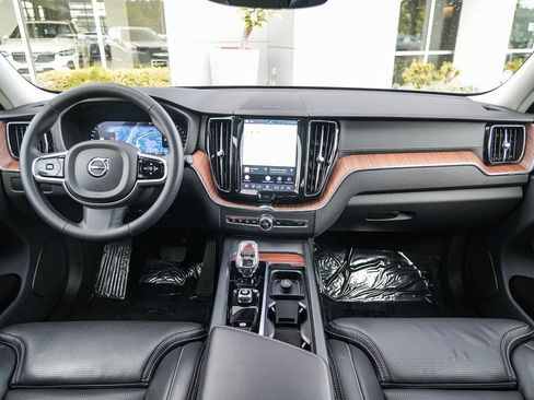 Used 2024 Volvo XC60 B5 Ultimate w/ Protection Package Premier AWD/4WD image 14