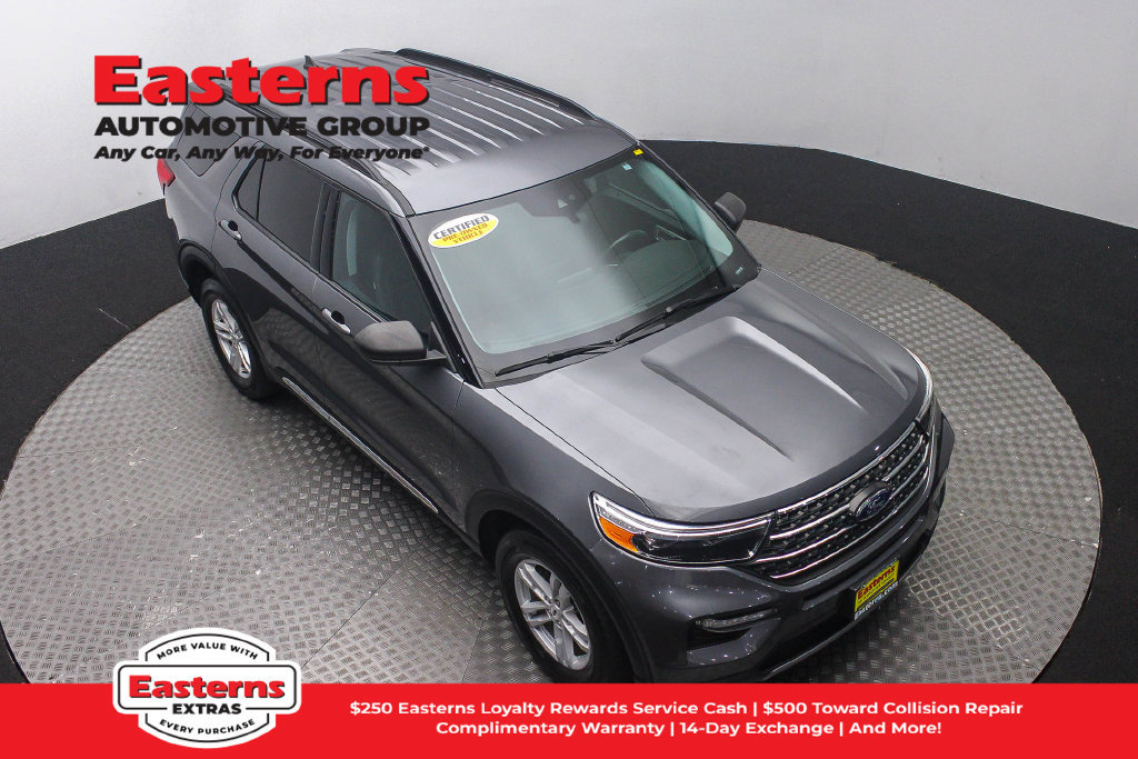 Used 2023 Ford Explorer XLT w/ Equipment Group 202A AWD/4WD image 4