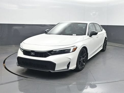 Used 2025 Honda Civic Sport image 2