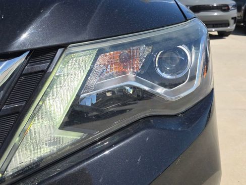 Used 2020 Nissan Pathfinder SL AWD/4WD image 9