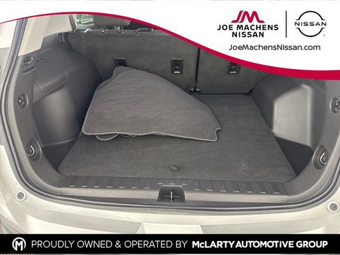 Used 2022 GMC Terrain SLE image 21