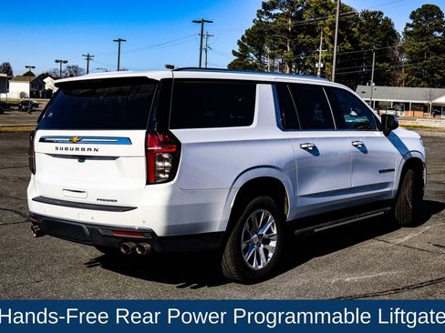 Used 2023 Chevrolet Suburban Premier image 8