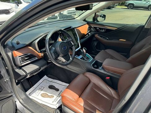 Used 2024 Subaru Outback Touring AWD/4WD image 3