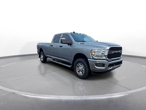 Used 2024 RAM 2500 Tradesman w/ Safety Group AWD/4WD image 2