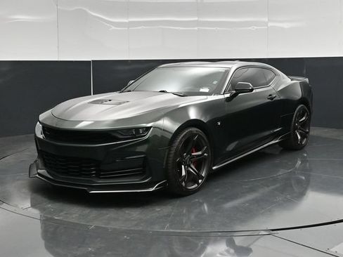 Used 2020 Chevrolet Camaro SS RWD image 7