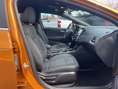 Used 2017 Chevrolet Cruze LT w/ RS Package FWD image 28