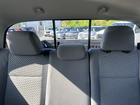 Used 2021 Toyota Tacoma SR5 RWD image 30