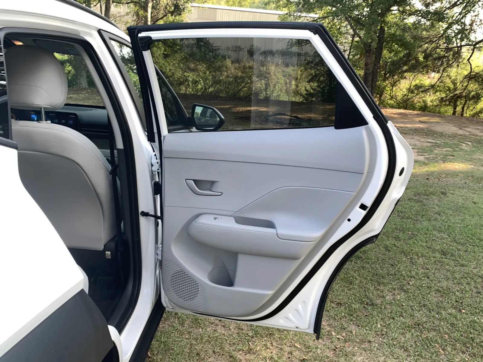 Used 2025 Hyundai Kona SEL FWD image 28