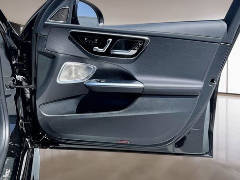 Used 2025 Mercedes-Benz C 300 Sedan image 26