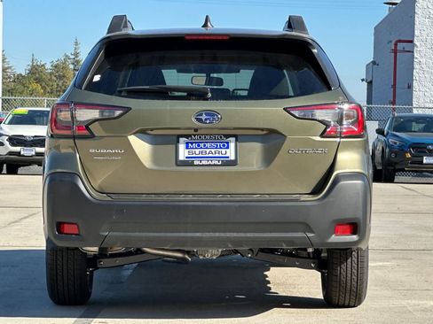 New 2025 Subaru Outback Premium image 4