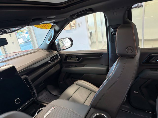 Used 2026 GMC Yukon XL AT4 AWD/4WD image 35