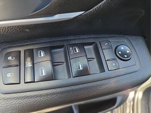 Used 2020 RAM 1500 Big Horn RWD image 15