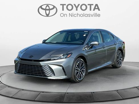 Used 2026 Toyota Camry XLE image 1